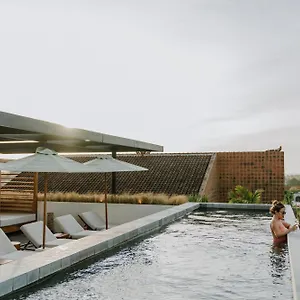 Hotel The Komu Bali